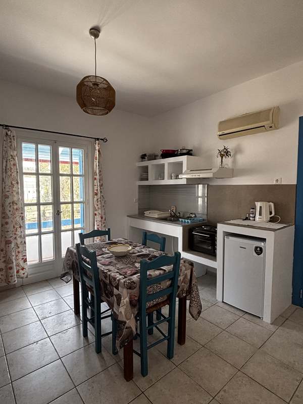 κουζινα 1 res Four bed room